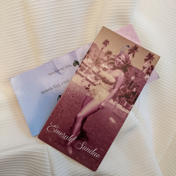 EMERALD SUNDAE Juniors' Cold-Shoulder Fit & Flare Dress - Picture 8 of 8